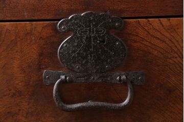 アンティーク家具　古民具・骨董　珍品!上品な金具付きの古い木製金庫箪笥