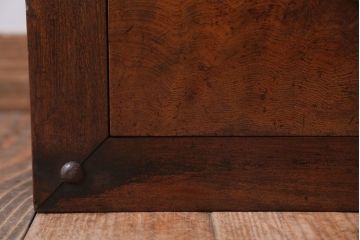 アンティーク家具　古民具・骨董　珍品!上品な金具付きの古い木製金庫箪笥