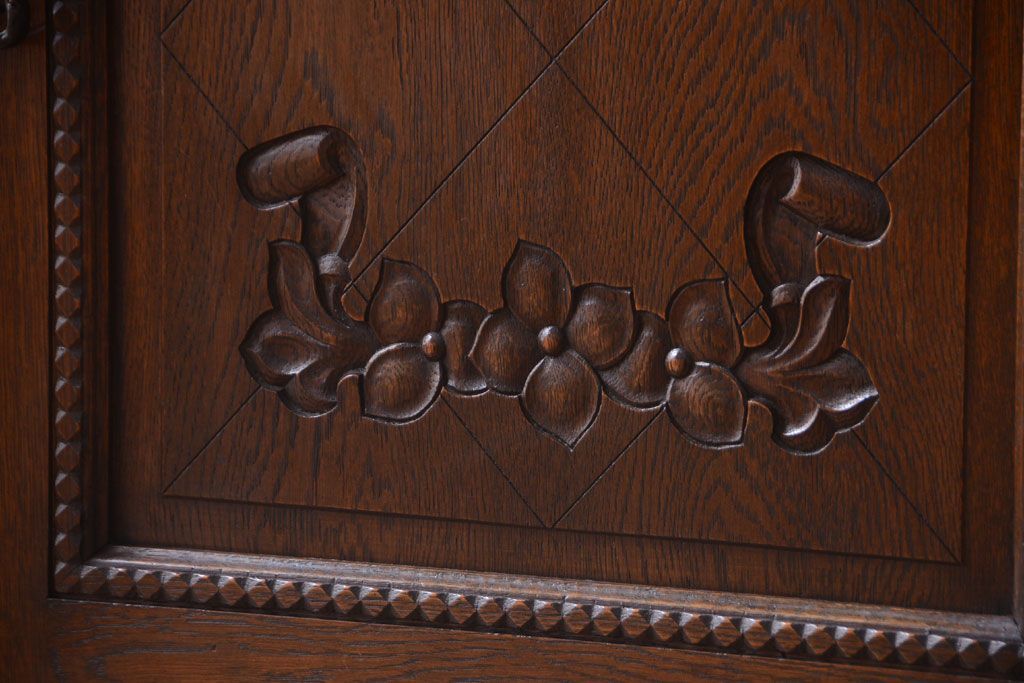 中古　高級品!永田良介商店製　優雅なカップボード(食器棚・収納棚)