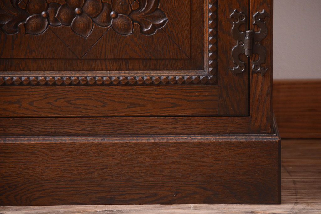 中古　高級品!永田良介商店製　優雅なカップボード(食器棚・収納棚)