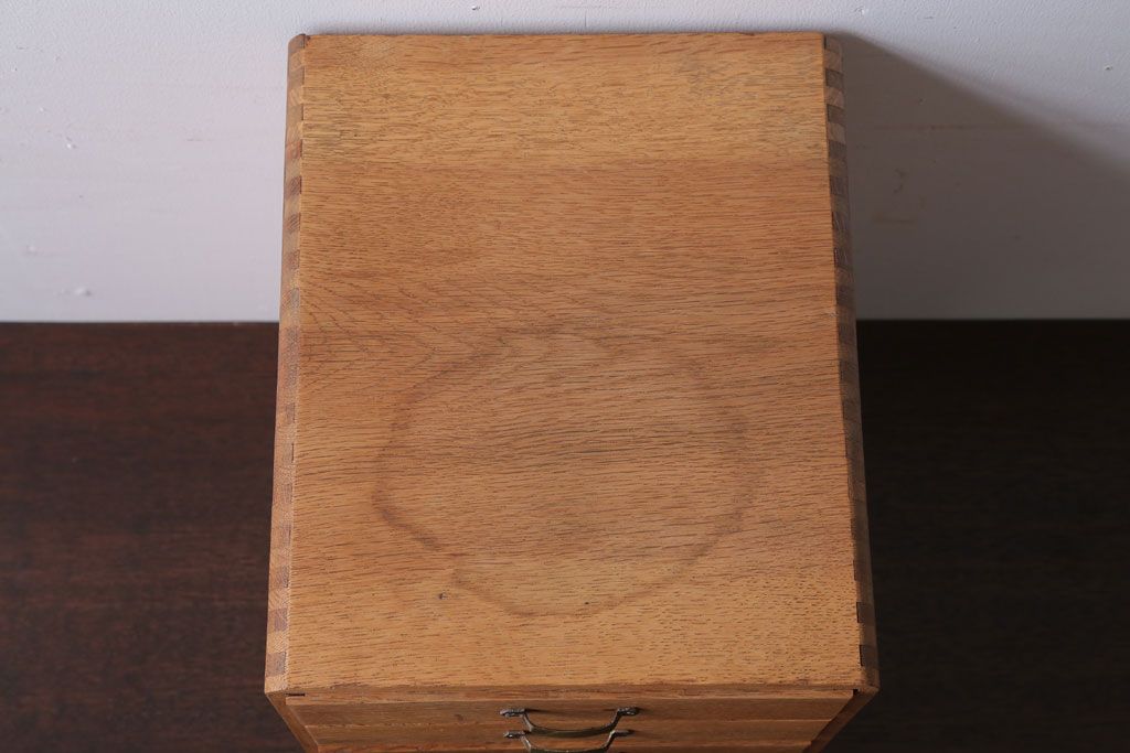 レトロ家具　昭和レトロ　古いナラ材のアンティーク小引き出し(2)