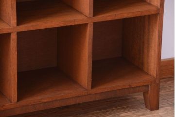 アンティーク家具　和製アンティーク　脚付き!古い木の縦型マス目棚(収納棚、飾り棚)