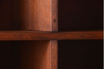 アンティーク家具　和製アンティーク　脚付き!古い木の縦型マス目棚(収納棚、飾り棚)