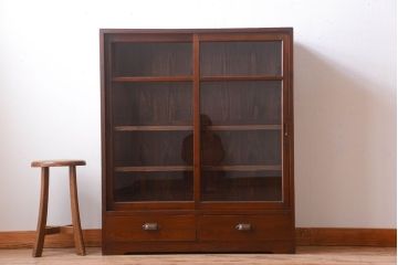 レトロ家具　昭和レトロ　シンプルな古い木のアンティーク収納棚