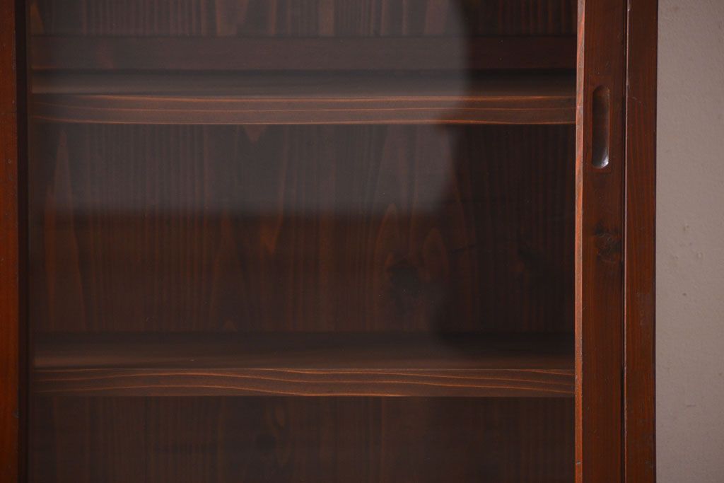 レトロ家具　昭和レトロ　シンプルな古い木のアンティーク収納棚