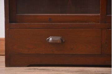 レトロ家具　昭和レトロ　シンプルな古い木のアンティーク収納棚