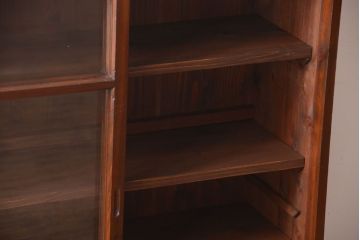 レトロ家具　昭和レトロ　シンプルな古い木のアンティーク収納棚