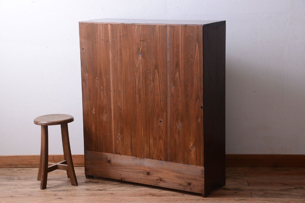 レトロ家具　昭和レトロ　シンプルな古い木のアンティーク収納棚