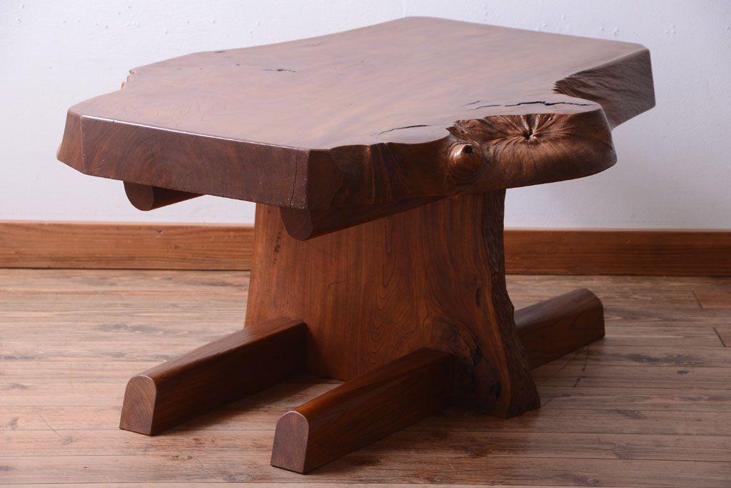 中古　民芸家具　欅材の小ぶりなテーブル