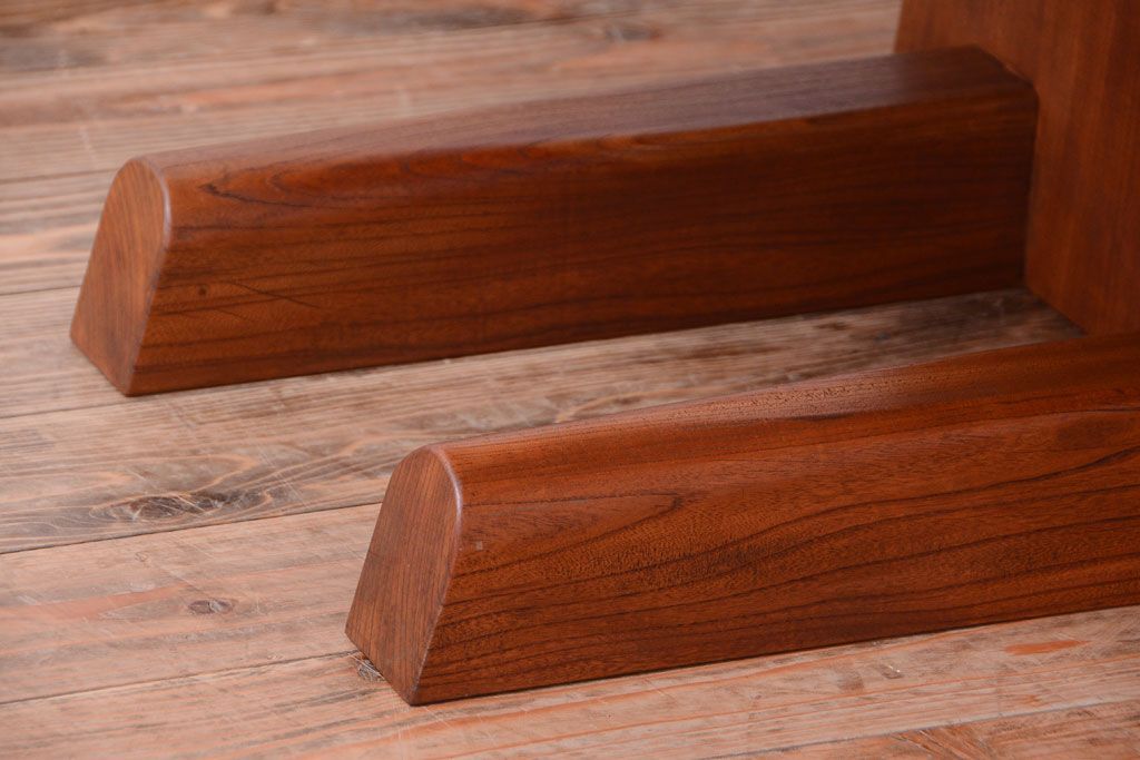 中古　民芸家具　欅材の小ぶりなテーブル