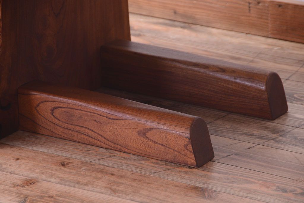 中古　民芸家具　欅材の小ぶりなテーブル