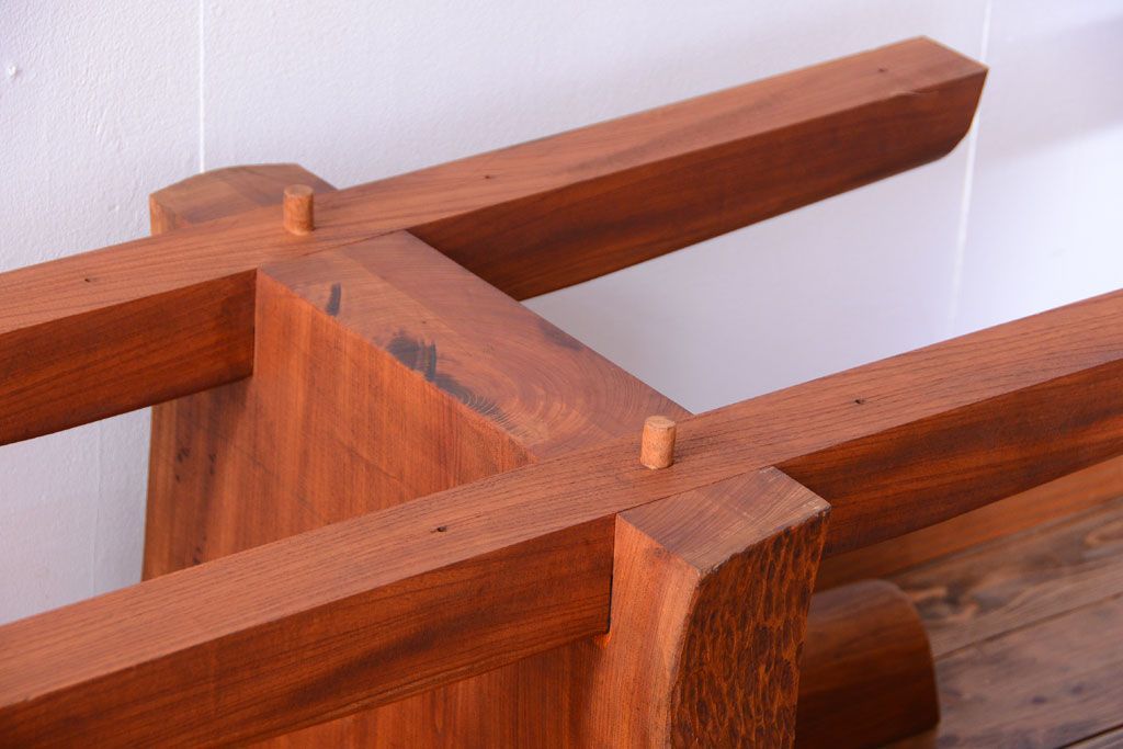 中古　民芸家具　欅材の小ぶりなテーブル