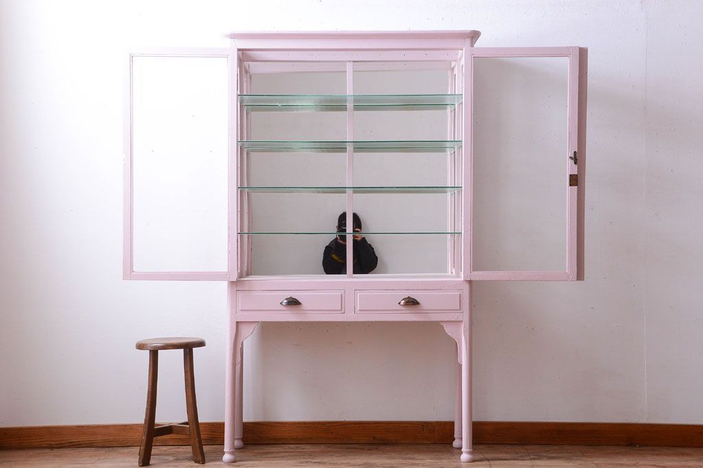 アンティーク家具　アンティーク　内部背面鏡!かわいいペイントキャビネット