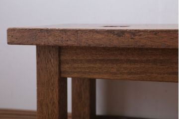 レトロ家具　アンティーク　古い木製のレトロで小ぶりなベンチ(2)