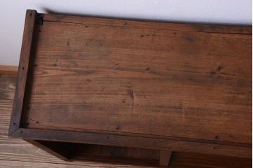 アンティーク家具　和製アンティーク　横桟引き戸の小ぶりな収納棚