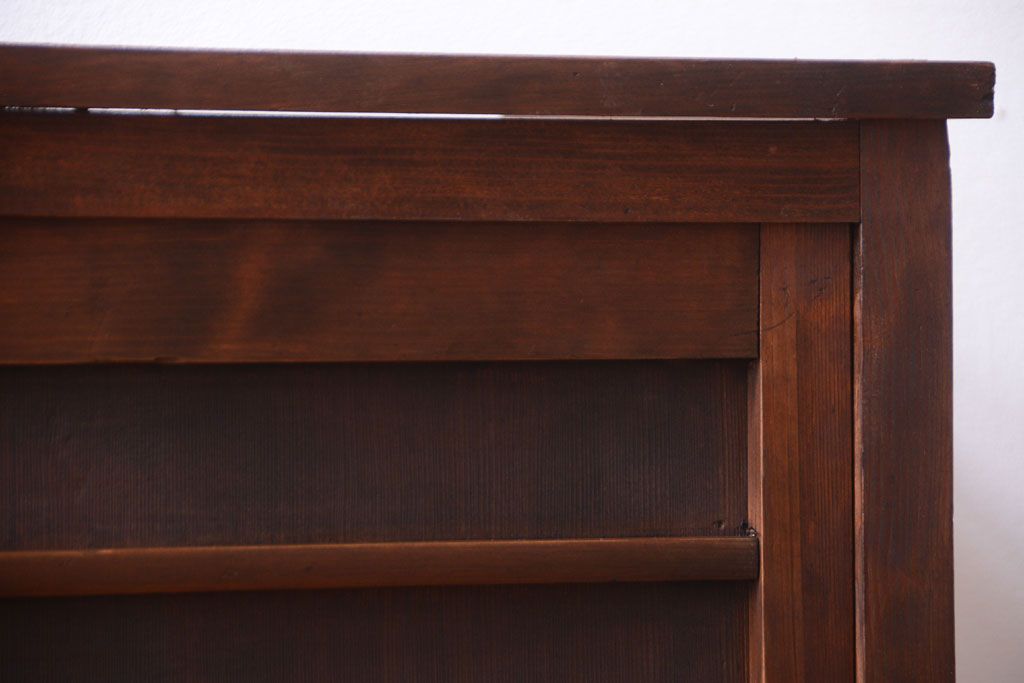 アンティーク家具　和製アンティーク　横桟引き戸の小ぶりな収納棚