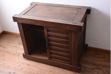 アンティーク家具　古民具・骨董　江戸元禄　極上品!欅材製車付き帳場箪笥(車箪笥)