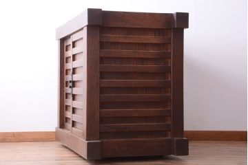 アンティーク家具　古民具・骨董　江戸元禄　極上品!欅材製車付き帳場箪笥(車箪笥)