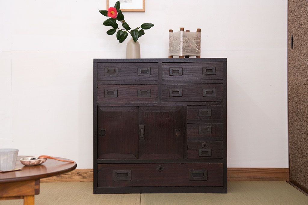 アンティーク家具　古民具・骨董　隠し付き!モダンな欅材のアンティーク帳場箪笥