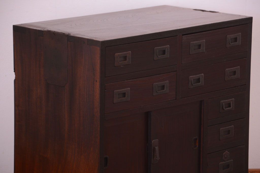 アンティーク家具　古民具・骨董　隠し付き!モダンな欅材のアンティーク帳場箪笥