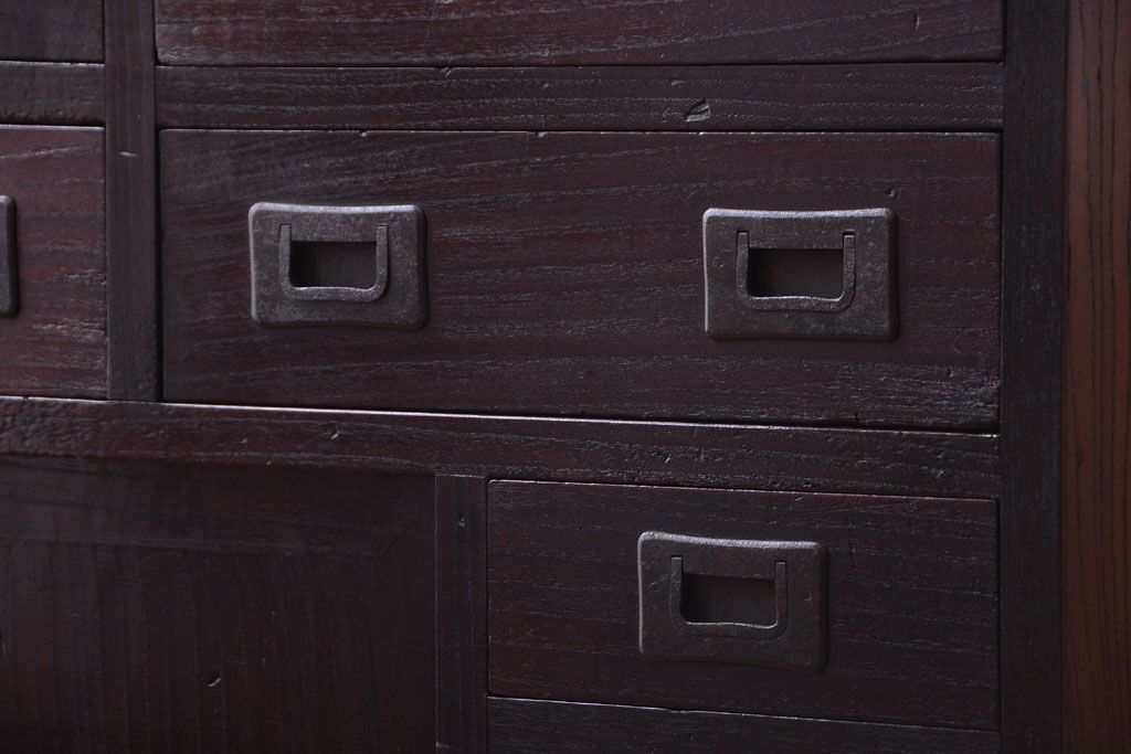アンティーク家具　古民具・骨董　隠し付き!モダンな欅材のアンティーク帳場箪笥