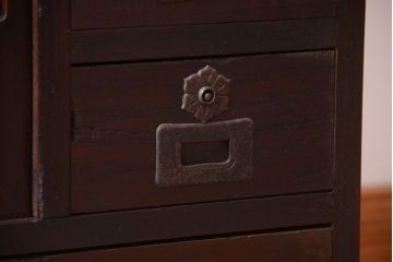 アンティーク家具　古民具・骨董　隠し付き!モダンな欅材のアンティーク帳場箪笥