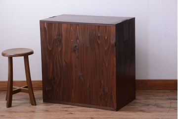 アンティーク家具　古民具・骨董　隠し付き!モダンな欅材のアンティーク帳場箪笥