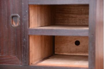 アンティーク家具　古民具・骨董　隠し付き!モダンな欅材のアンティーク帳場箪笥