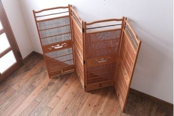 古民具・骨董　古い木味の折り畳み式パーテーション(四連屏風衝立て)(2)