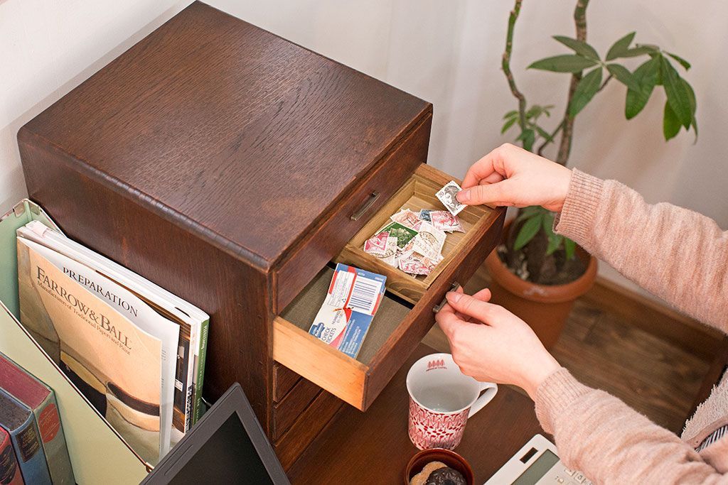 アンティーク家具　和製アンティーク　古いナラ材のシンプルな小引き出し