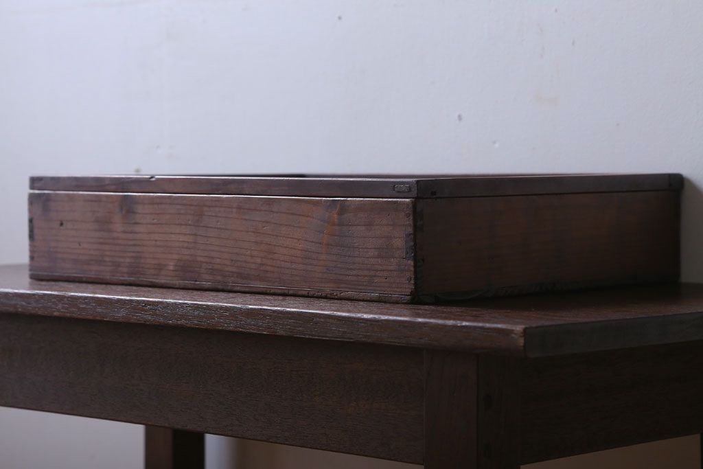 アンティーク雑貨　アンティーク　古い木のコレクションボックス(1)