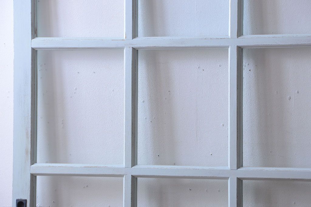 アンティーク　クリアガラス入りの背が高いおしゃれなペイント引き戸2枚セット(1)