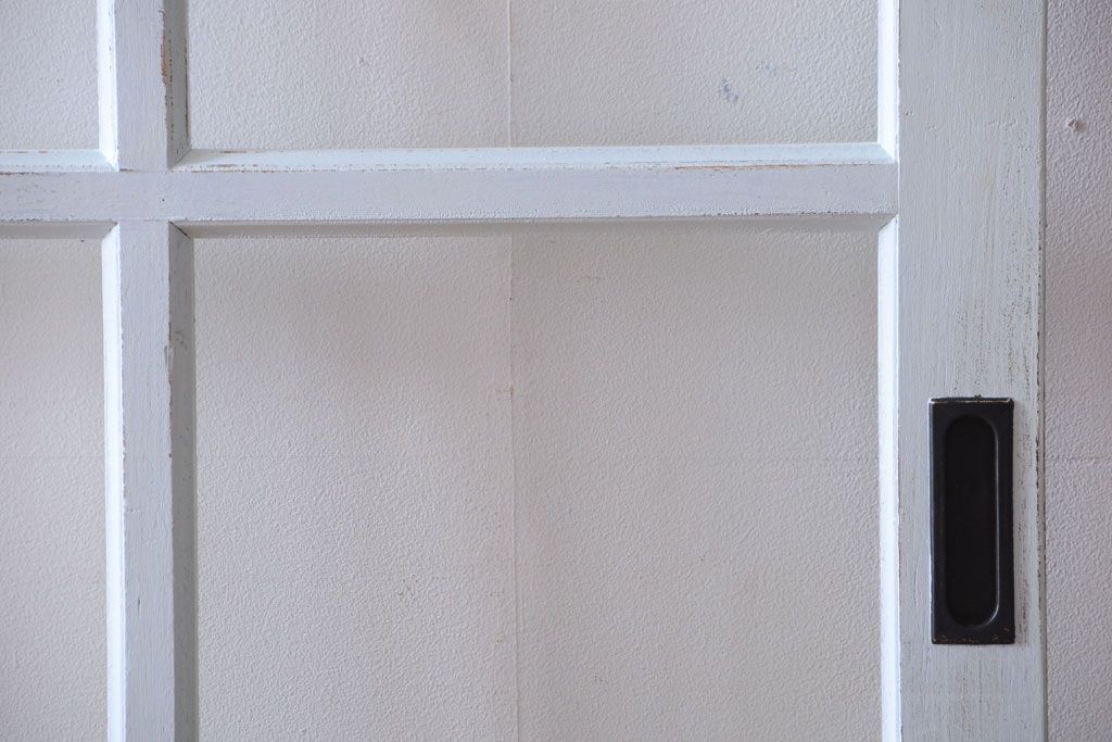 アンティーク　クリアガラス入りの背が高いおしゃれなペイント引き戸2枚セット(1)