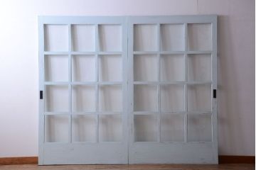 アンティーク　クリアガラス入りの背が高いおしゃれなペイント引き戸2枚セット(1)