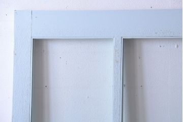 アンティーク　クリアガラス入りの背が高いおしゃれなペイント引き戸2枚セット(1)