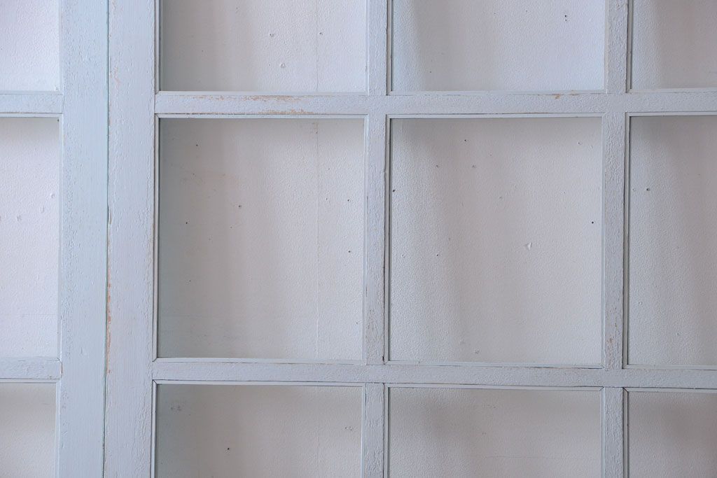 アンティーク　クリアガラス入りの背が高いおしゃれなペイント引き戸2枚セット(1)