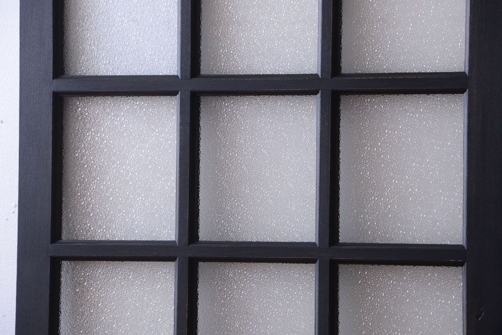 和製アンティーク　ダイヤガラス入りの背が高いモダンなペイント引き戸2枚セット(1)