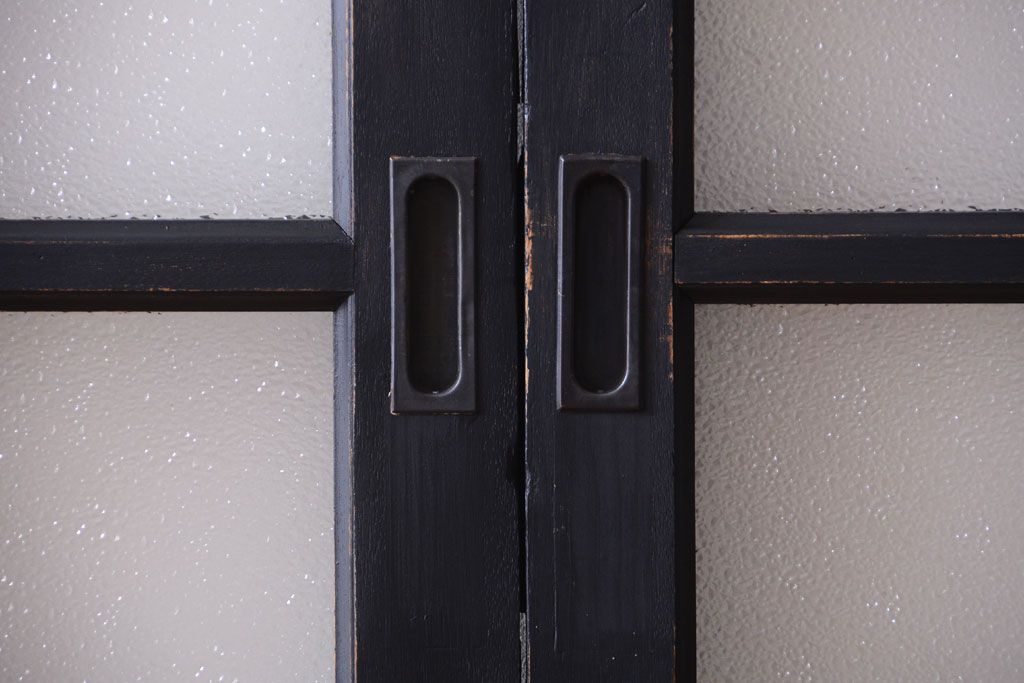 和製アンティーク　ダイヤガラス入りの背が高いモダンなペイント引き戸2枚セット(1)