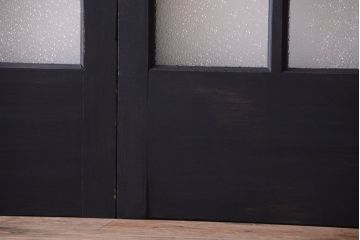 和製アンティーク　ダイヤガラス入りの背が高いモダンなペイント引き戸2枚セット(1)