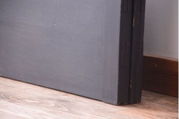 和製アンティーク　ダイヤガラス入りの背が高いモダンなペイント引き戸2枚セット(1)