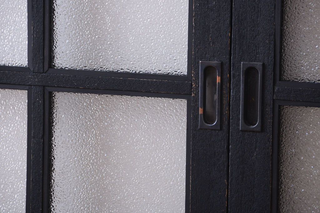 和製アンティーク　ダイヤガラス入りの背が高いモダンなペイント引き戸2枚セット(1)