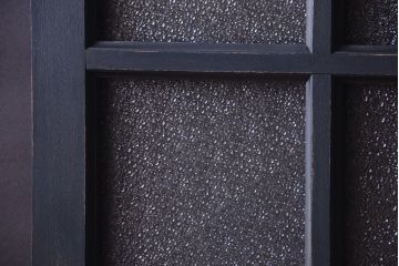 和製アンティーク　ダイヤガラス入りの背が高いモダンなペイント引き戸2枚セット(2)