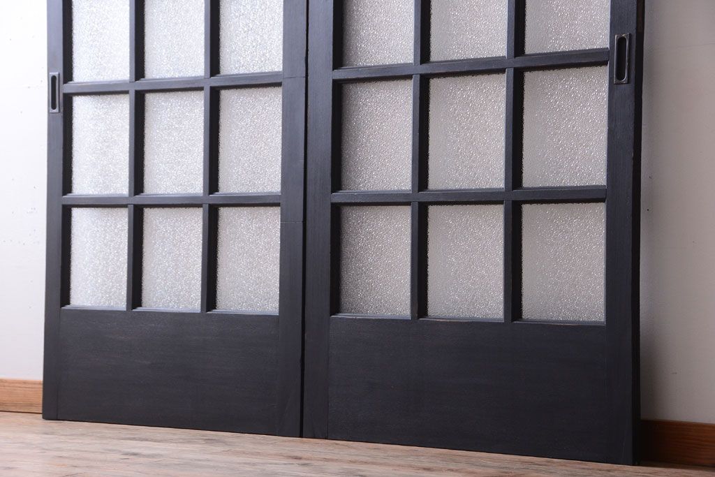 和製アンティーク　ダイヤガラス入りの背が高いモダンなペイント引き戸2枚セット(2)