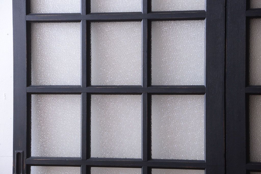 和製アンティーク　ダイヤガラス入りの背が高いモダンなペイント引き戸2枚セット(2)