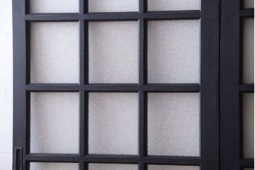 和製アンティーク　ダイヤガラス入りの背が高いモダンなペイント引き戸2枚セット(2)