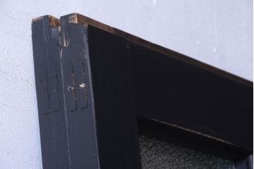 和製アンティーク　ダイヤガラス入りの背が高いモダンなペイント引き戸2枚セット(2)