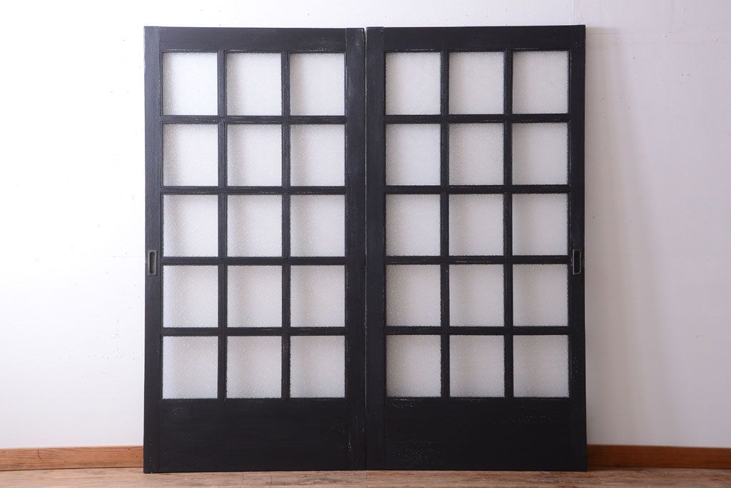 和製アンティーク　ダイヤガラス入りの背が高いモダンなペイント引き戸2枚セット(2)