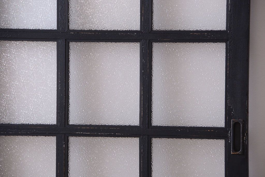 和製アンティーク　ダイヤガラス入りの背が高いモダンなペイント引き戸2枚セット(2)