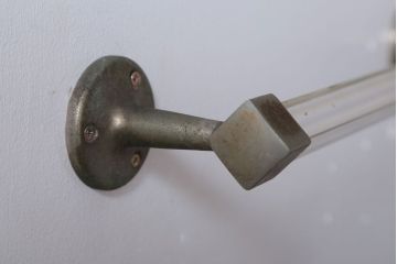 アンティーク雑貨　和製アンティーク　レトロモダンなガラスポールタオル掛け