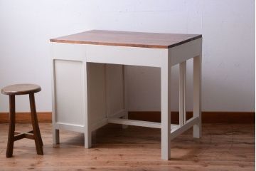 アンティーク家具　アンティークペイント 小振りでかわいい片袖机(テーブル、デスク、在宅ワーク、在宅用)(2)